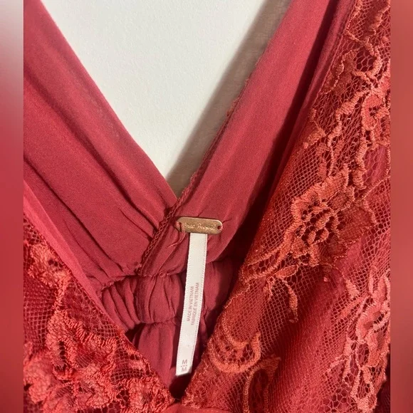 Free People Chante Lace Frenchie Kiss Tank Top
Size Medium - Picture 6 of 6